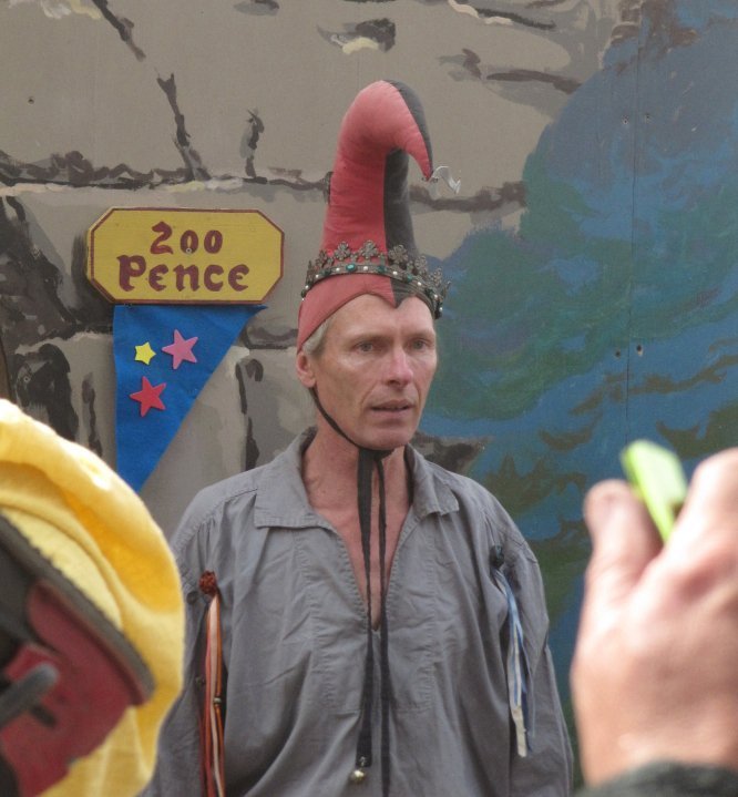 Pick me! I have a crown..._103932.jpg